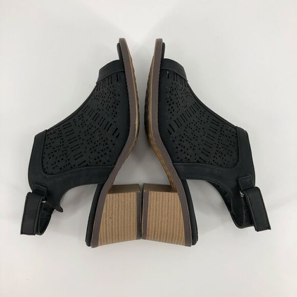 Avenue Cloudwalkers Harper Shootie Black Faux Leather Perforated Sz 8.5W - Picture 6 of 10